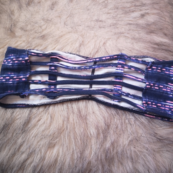 Bandeau - Picture 2 of 2